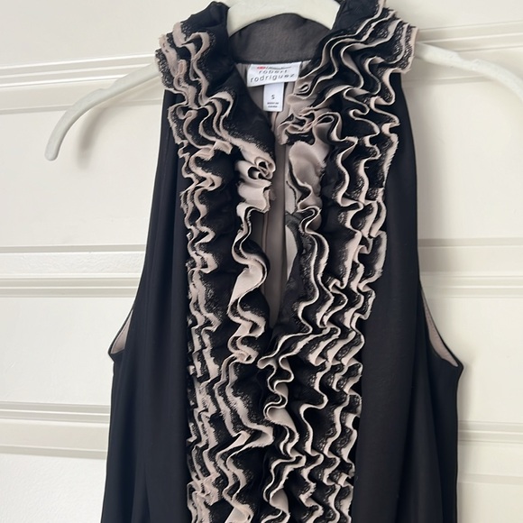 Neiman Marcus Robert Rodriguez For Target Black Ruffle Neckline Tank - Picture 10 of 10